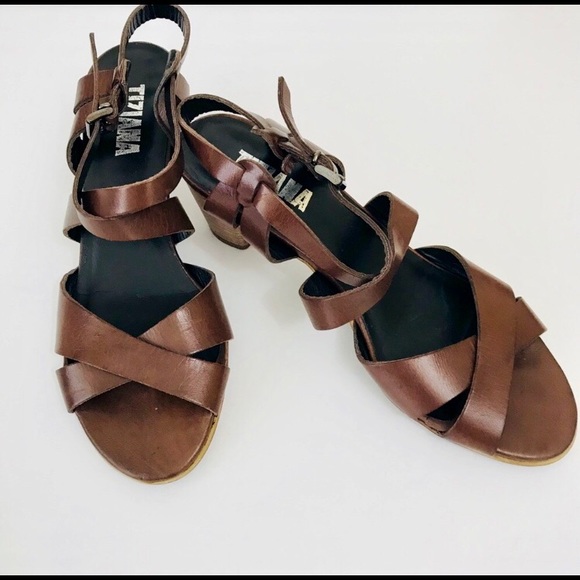 SOLD🚫Chocolate Ital Leather Block Heel Sandal - Picture 6 of 7